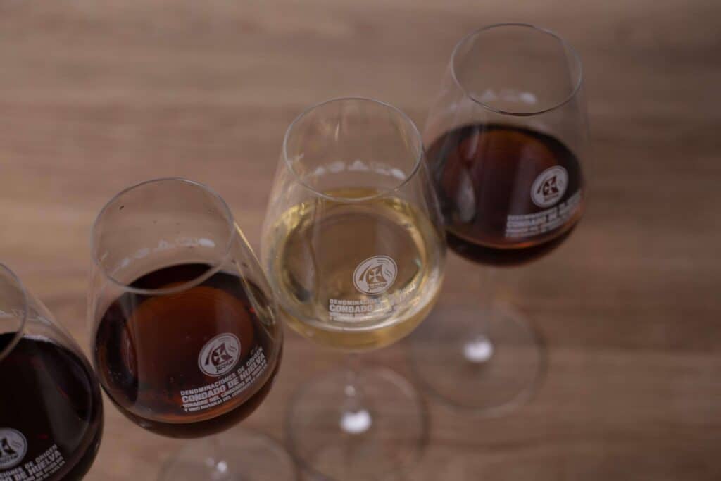 La Ruta del Vino Condado de Huelva, un viaje auténtico y experiencial al corazón vitivinícola y cultural del sur de España